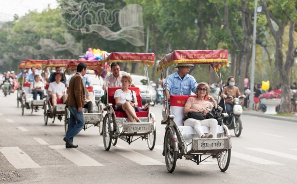 To Travel Around Vietnam