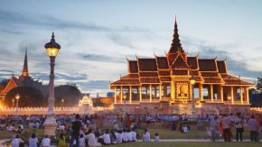 Crowds away from Royal Palace in the evening in Phnom Penh, Cambodia.