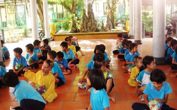 Vietnam School holidays 2014