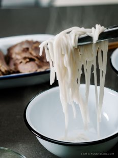 spicy vietnamese noodle soup: bun bo hue dish - circumference=