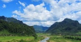 The Ho Chi Minh Road: the central section