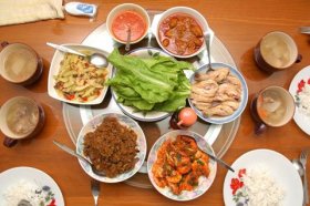 vietnamese-family-meals