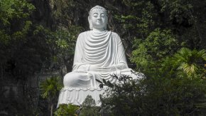 White Buddha Thuy Son