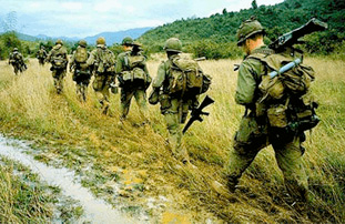 soldiers in vietnam